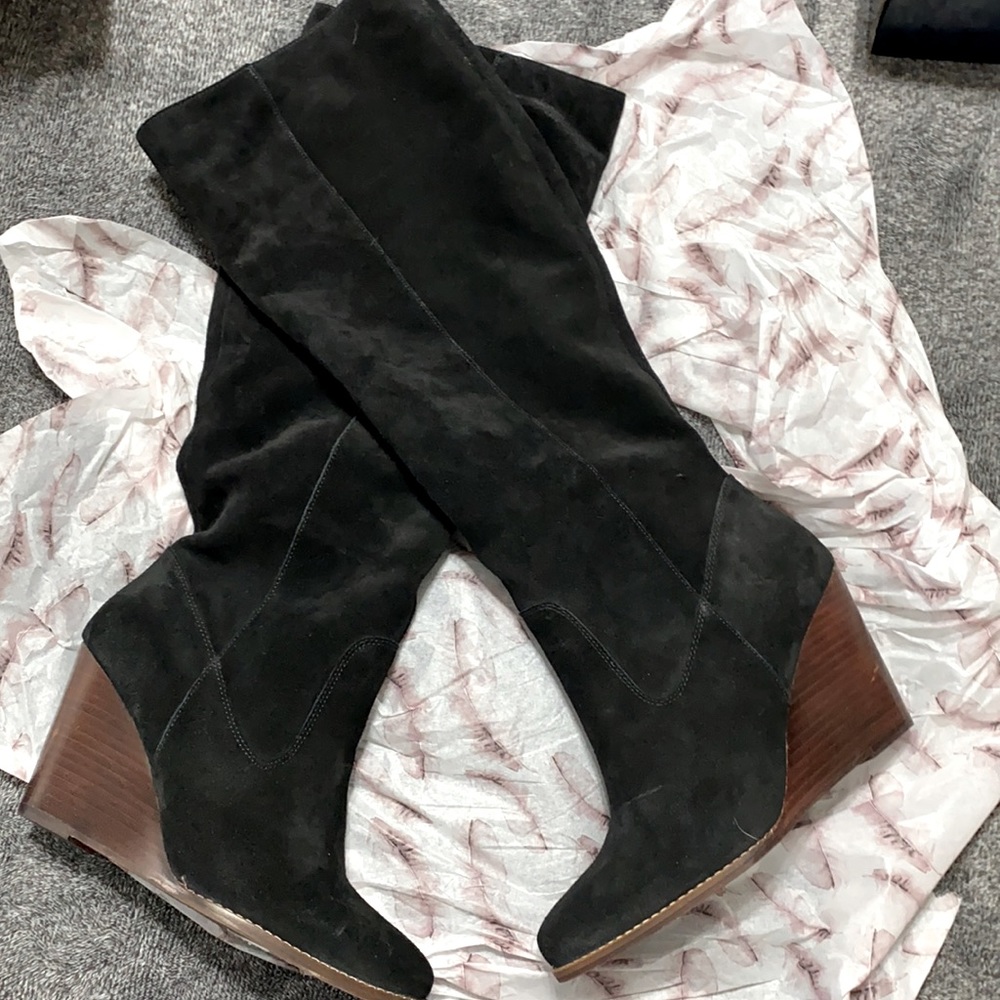 Caydee style black oiled suede boots